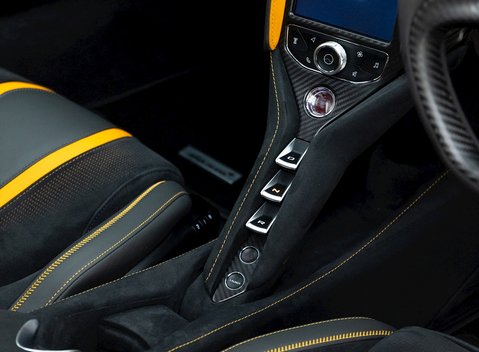 McLaren 720S Performance 18