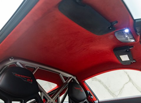 Porsche 911 (991) GT2 RS Weissach 32