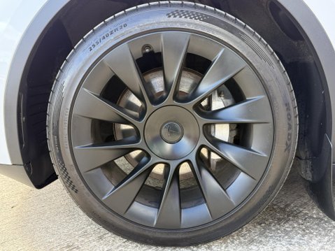 Tesla Model Y (Dual Motor) Long Range SUV 5dr Electric Auto 4WDE (384 bhp) 17