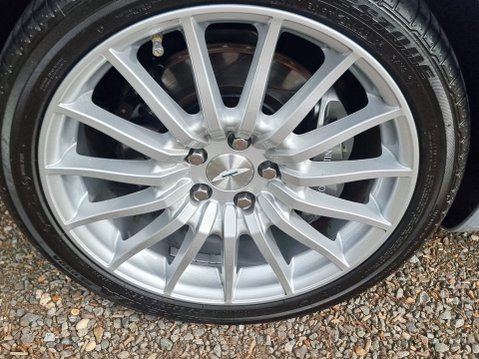 Aston Martin DB9 V12 28