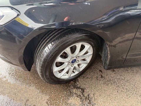 Ford Mondeo 1.6 TDCi ECOnetic Titanium Euro 5 (s/s) 5dr 29