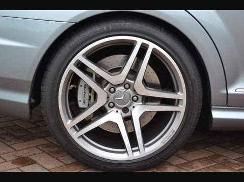 Mercedes-Benz S Class 6.2 S63 V8 AMG G-Tronic Euro 4 4dr 52