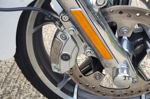 Harley-Davidson Road Glide CVO TRI GLIDE 11