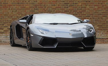 Lamborghini Aventador LP 700-4 Roadster 1