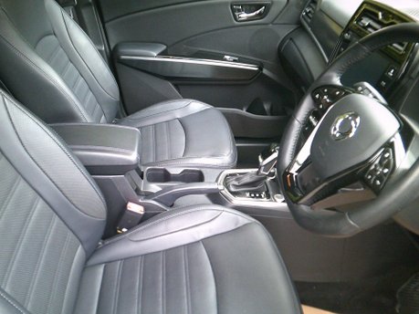 SsangYong Tivoli ULTIMATE ONLY 20,000 MILES FROM NEW 16