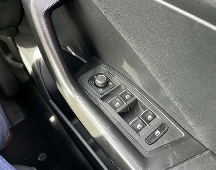 Volkswagen T-Roc 1.5 T-Roc R-Line TSi Evo Semi-Auto 5dr 67