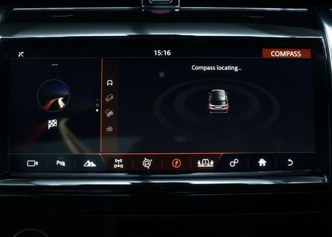 Land Rover Discovery Sport 2.0 Discovery Sport R-Dynamic HSE D Auto 4WD 5dr 24