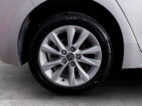 Toyota Corolla 1.8 VVT-h Icon Hatchback 5dr Petrol Hybrid CVT Euro 6 (s/s) (140 ps) 1 Owne 10