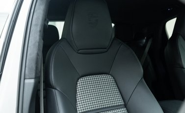 Porsche Cayenne GTS 10