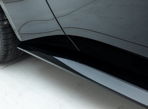 Aston Martin Vantage V8 39