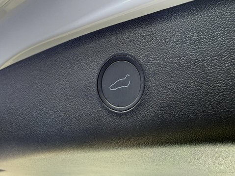 Tesla Model 3 Saloon 4dr Electric Auto RWD (241 bhp) 23