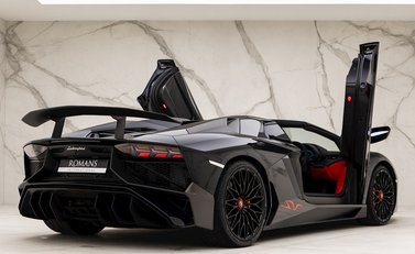 Lamborghini Aventador SV LP 750-4 Roadster 9