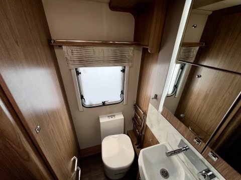 Coachman VIP 460  20