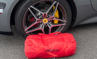 Ferrari California T 33