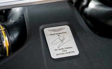 Aston Martin V8 Vantage 27