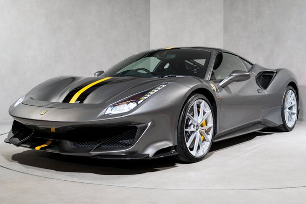Ferrari 488 Pista WARRANTY. HISTORIC PAINTWORK. CARBON FIBRE INT & EXT. LIFT. CARPLAY. 1