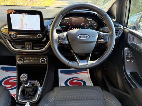 Ford Fiesta TITANIUM 2