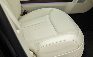 Land Rover Range Rover P550e AUTOBIOGRAPHY 17