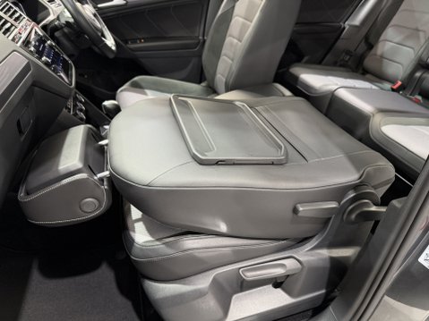 Volkswagen Tiguan 2.0 TSI R-Line Tech SUV 5dr Petrol DSG 4Motion Euro 6 (s/s) (230 ps) 27