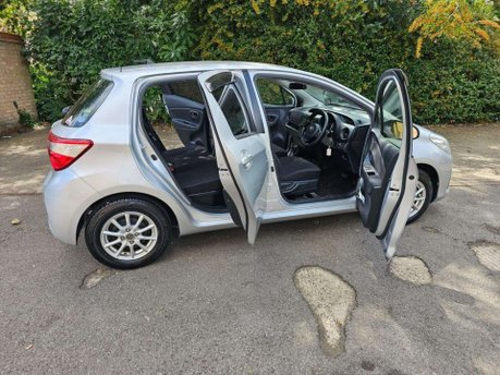 Toyota Yaris 1.5 VVT-h Icon Tech E-CVT Euro 6 (s/s) 5dr 48