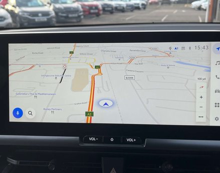 Toyota C-HR 1.8 C-HR Design HEV CVT 5dr 33