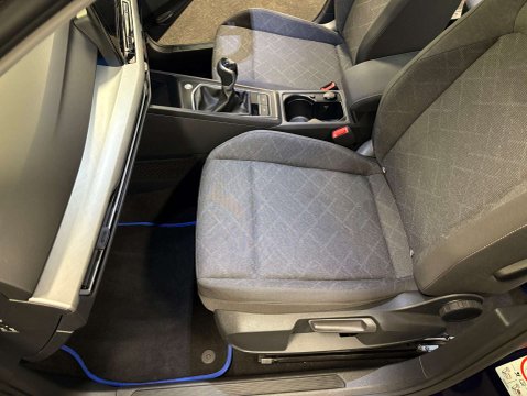 Volkswagen Golf 1.5 Golf Life TSi 5dr 44