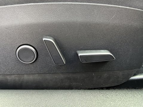 Tesla Model 3 (Dual Motor) Long Range Saloon 4dr Electric Auto 4WDE (346 ps) 33