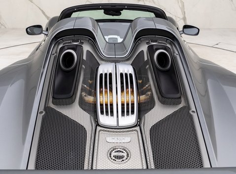 Porsche 918 Spyder 31
