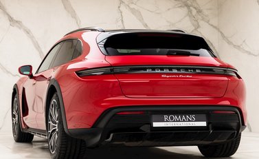 Porsche Taycan Turbo Cross Turismo 3