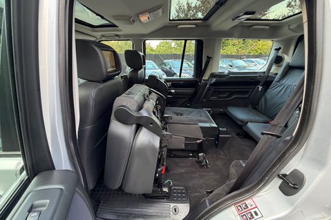 Land Rover Discovery SDV6 LANDMARK - ONE OWNER - 10 SERVICED INC CAMBELT 66