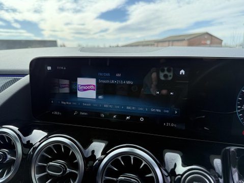 Mercedes-Benz GLA 2.0 GLA220d AMG Line (Premium Plus) SUV 5dr Diesel 8G-DCT 4MATIC Euro 6 (s/ 40