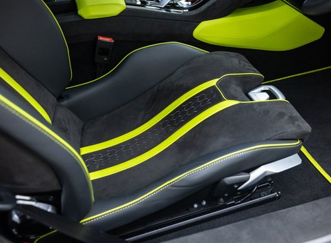 Lamborghini Huracan Tecnica 13