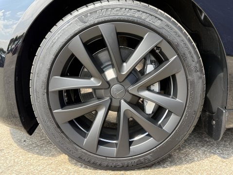 Tesla Model 3 (Dual Motor) Long Range Saloon 4dr Electric Auto 4WDE (346 ps) 18