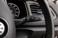 Volkswagen T-Roc SE TSI 17