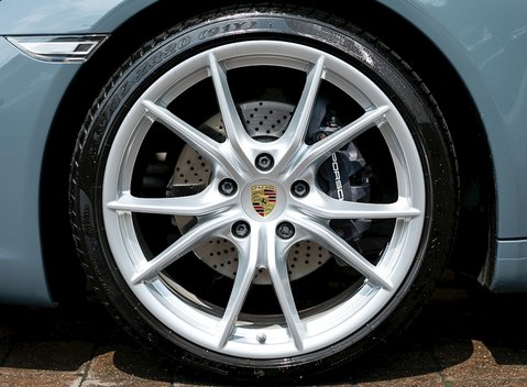 Porsche 911 (991.2) Carrera 10