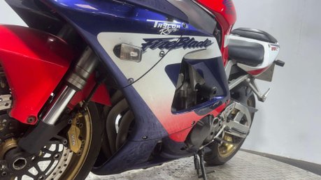 Honda CBR 2009 CBR900 FIREBLADE 29K ICONIC 1 OWNER SPORTS TRACK BIKE 13