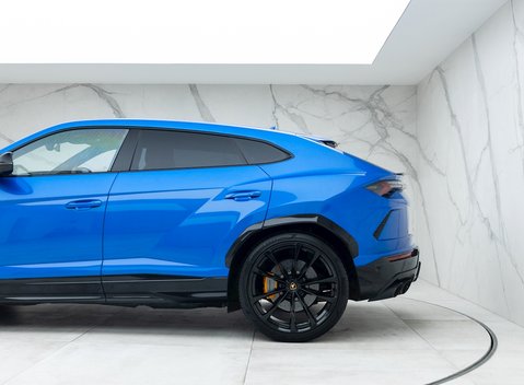 Lamborghini Urus 26