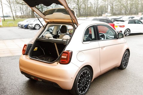 Fiat 500e LA PRIMA 39