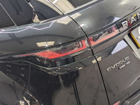 Land Rover Range Rover Evoque 2.0 Range Rover Evoque R-Dynamic HSE D Auto 4WD 5dr 38