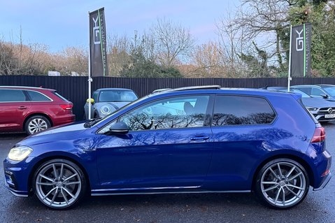 Volkswagen Golf R TSI DSG -DEMO +1 OWNER -AKRAPOVIC-EVERY EXTRA -PAN ROOF-PRO NAV-PRETORIAS 10