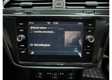 Volkswagen Tiguan 2.0 TDI SEL SUV 5dr Diesel DSG 4Motion Euro 6 (s/s) (150 ps) 79