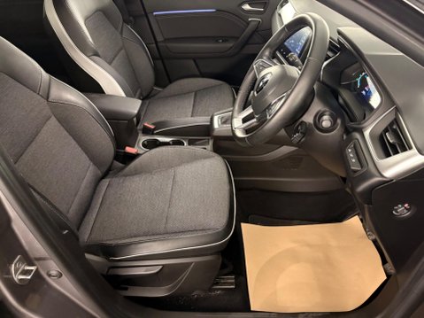 Renault Captur 1.6 E-TECH techno Auto Euro 6 (s/s) 5dr 7