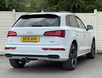 Audi Q5 2.0 TDI 40 Black Edition SUV 5dr Diesel S Tronic quattro Euro 6 (s/s) (190 5