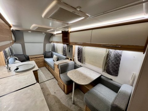 Bailey Unicorn Madrid  23