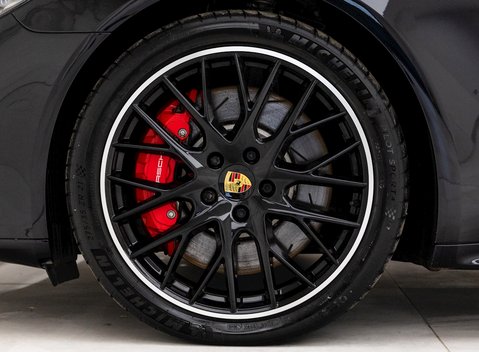 Porsche Panamera Turbo 8