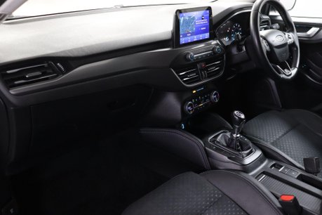 Ford Focus TITANIUM X 34