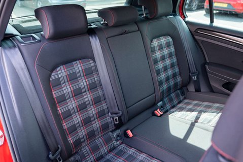 Volkswagen Golf 2.0 Golf GTi Semi-Auto 5dr 6