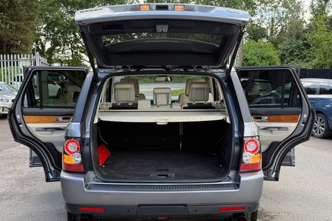 Land Rover Range Rover Sport SDV6 HSE - 10 SERVICES RECORDED - NEW MOT - RARE INTERIOR 22