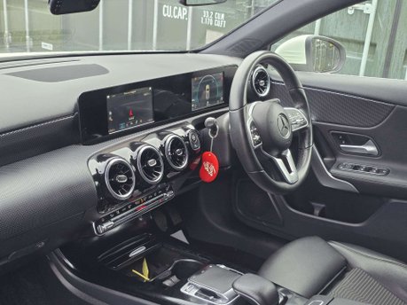 Mercedes-Benz A Class 1.5 A180d Sport Hatchback 5dr Diesel 7G-DCT Euro 6 (s/s) (116 ps) 17