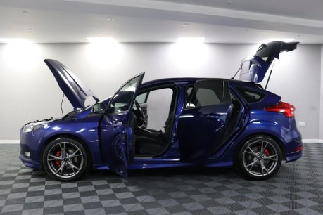 Ford Focus ST-LINE X 6